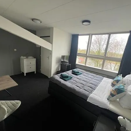 Hotel Aan De Linge Kedichem Exterior photo