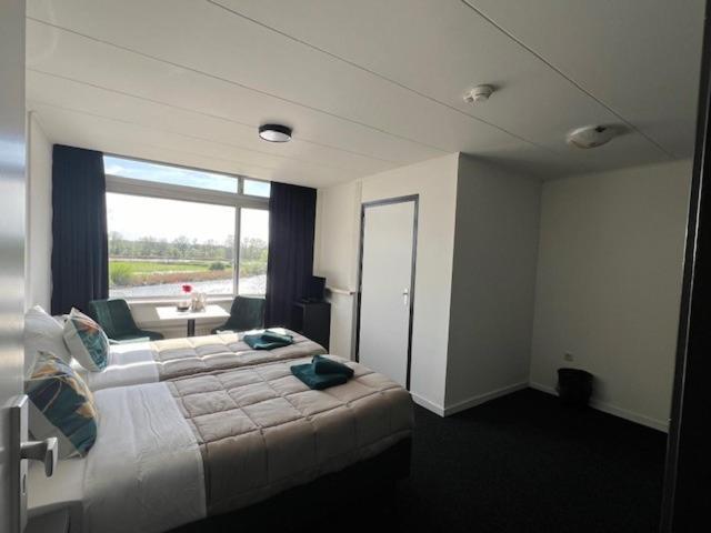 Aan De Linge Hotel